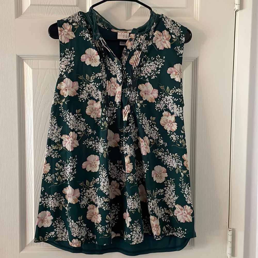 A NEW DAY green floral blouse